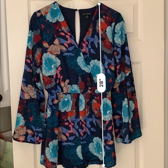 As U Wish Bell Slit Sleeve Long sleeve Romper - Picture 7 of 9